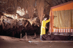 Pascal Barrier dans la grotte de la Cocalière