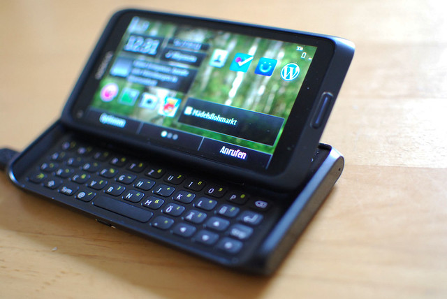 The Nokia E7