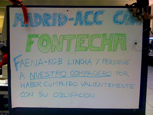 Cartel de apoyo a Fontecha en el ACC de Madrid