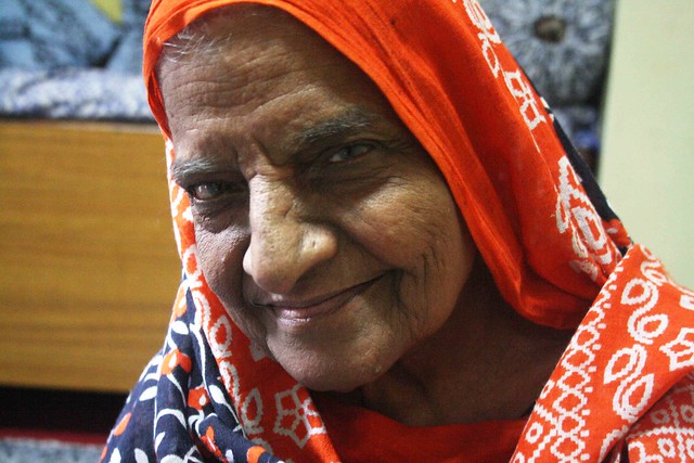 Mission Delhi – Zubeida Bano, Paharji Bhojla