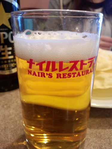 ナイルレストランで、まずはビール！