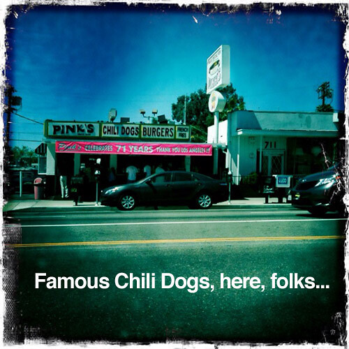pinks-chili-dogs-LA