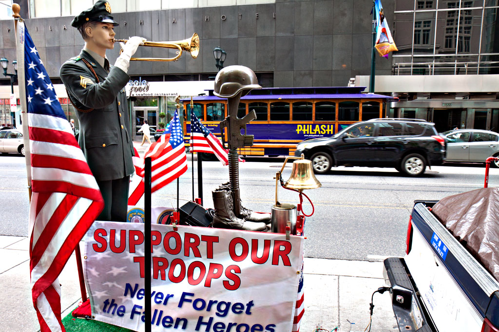 Soldier-with-trumpet--Center-City