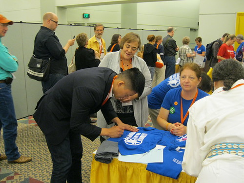 Dan Choi signs T-shirts for NFFT