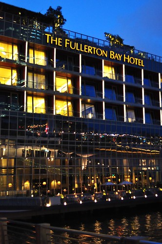 night view fullerton bay hotel