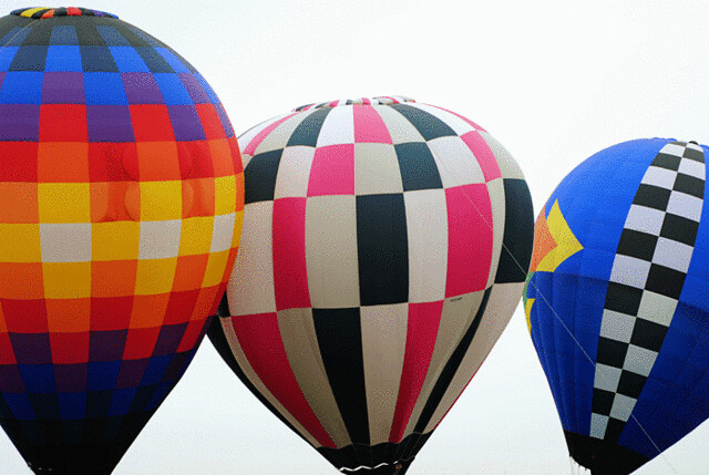 3-hot-air-balloons