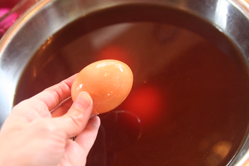 Onion-Skin Dye and Egg