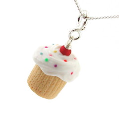 cupcake necklace giveaway