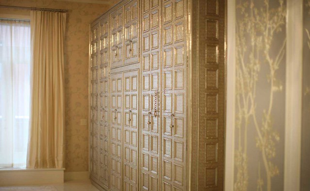 Gwyneth Paltrow - Manhattan loft - Bedroom closets - design by Roman and Williams2