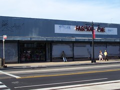 Fashion Warehouse, 700 block H Street, still looks like shit