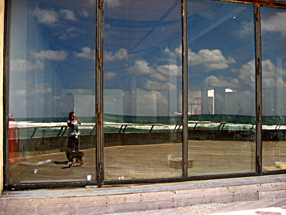 07-05-2011-me-klaas-and-the-reflection-of-the-sea