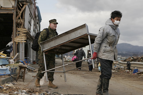 フリー写真素材|社会・環境|災害|救援活動・救済支援|年東日本大震災|アメリカ海兵隊|日本|