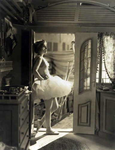 1920s dancer