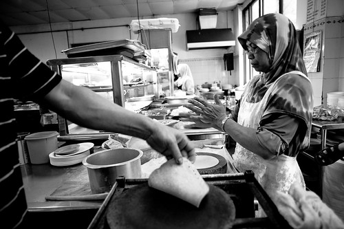Making chapati at Tanjong Pagar KTM Station