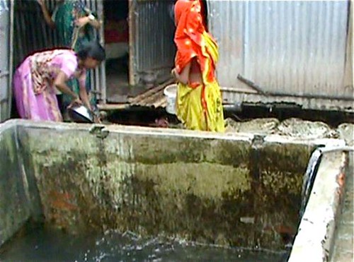 getting water in Dhaka