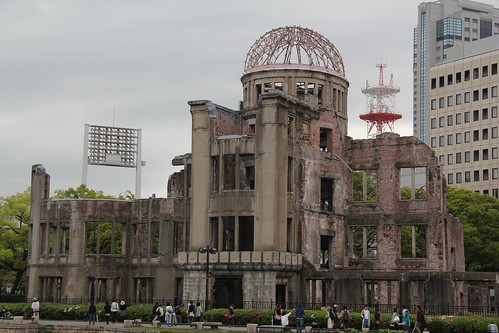 Atomic Bomb Dome in Hiroshima 広島の原爆ドーム