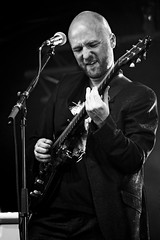 guitariste photo de concert exposition noir et blanc