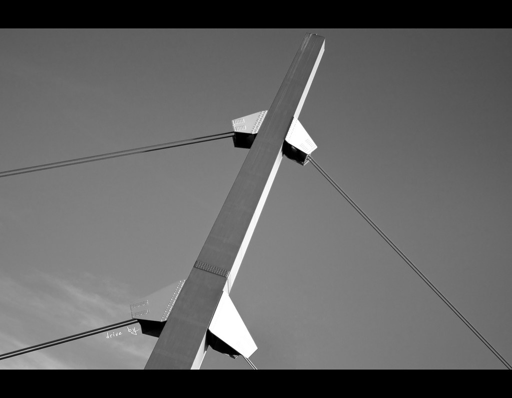 Project 365, Day 302, 302/365, Sigma 50mm F1.4 EX DG HSM, pole, wire, Black & White, B&W, sunlight, blue sky, 