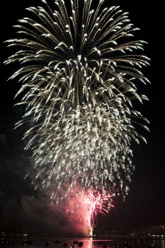 11-FireworksRedBank-5802