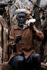 Old Man 2 Spinning, Konso, Ethiopia