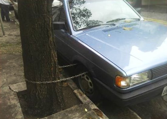 Blue Car Lock Fail
