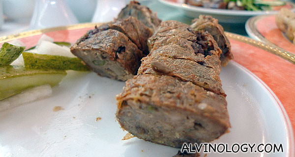肝花 - Not your usual ngoh hiang either, these comes with pork liver filling