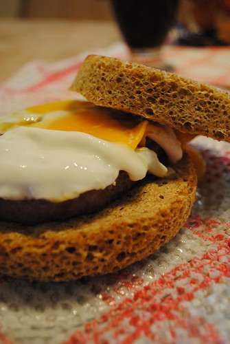 American Way of Life - Part 1 : Egg Bun (Hamburger & oeuf à cheval ) (PP/PL)