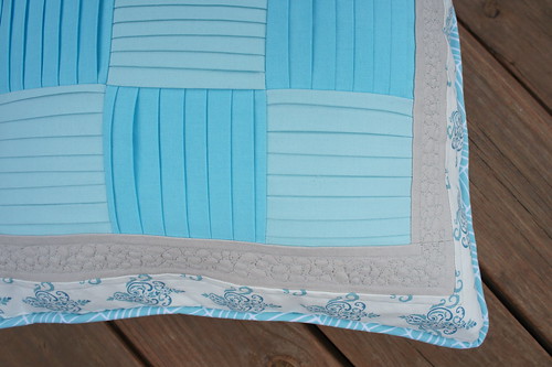 Pillow Swap detail