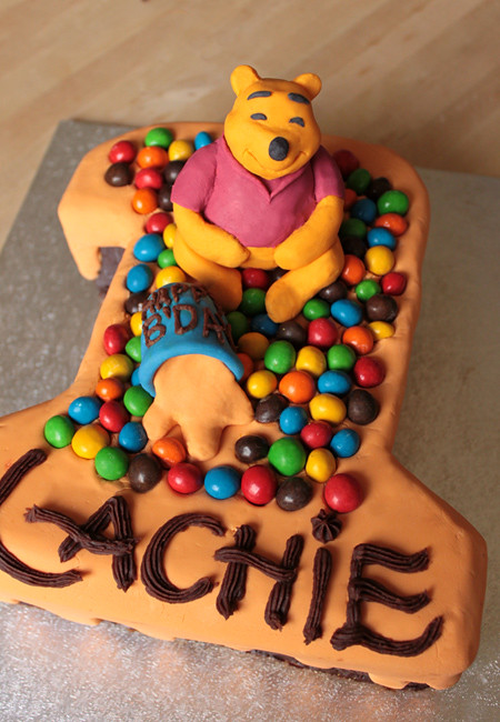 Winnie the Pooh Cake Topper, My first attempt at making a s…