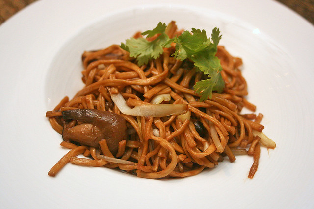 Braised Hong Kong Ee-fu Noodle with Dried Fish Powder & Mushroom