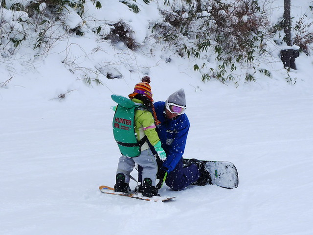 學習Snowboard的小小學生