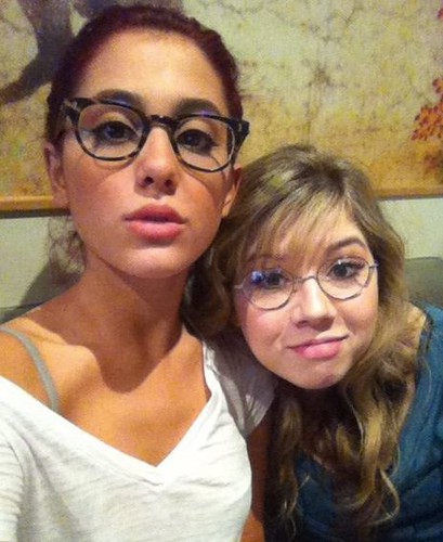 Ariana Grande and Jennette McCurdy chaoticatmosphere Tags grande rare 