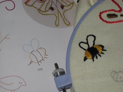 Day 28: Doodle Stitching Bee Embroidery 