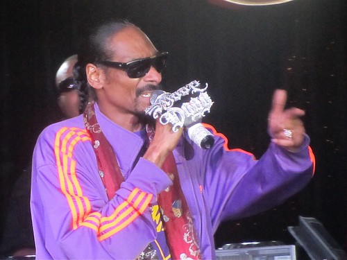 Snoop Dog rocks the Conga Room - NBA All-Star 2011