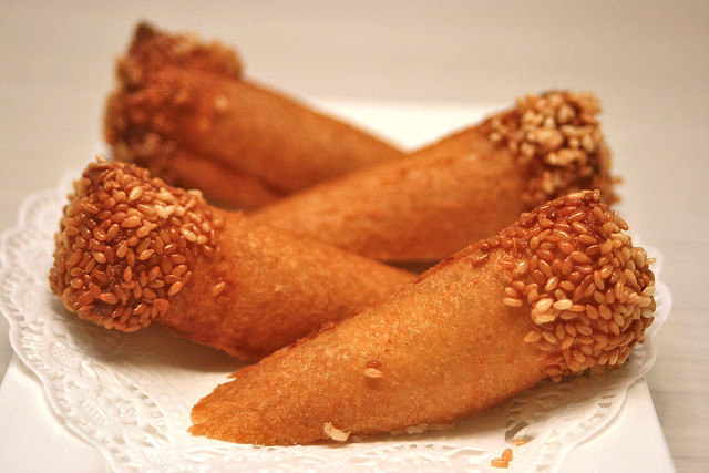 Yam Pastry with Sesame ($5.20- 4 pieces)