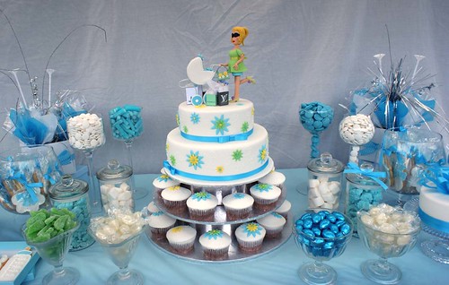 Baby shower lolly table