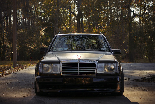  W124 out of Texas Check out these awesome pictures that photographer 