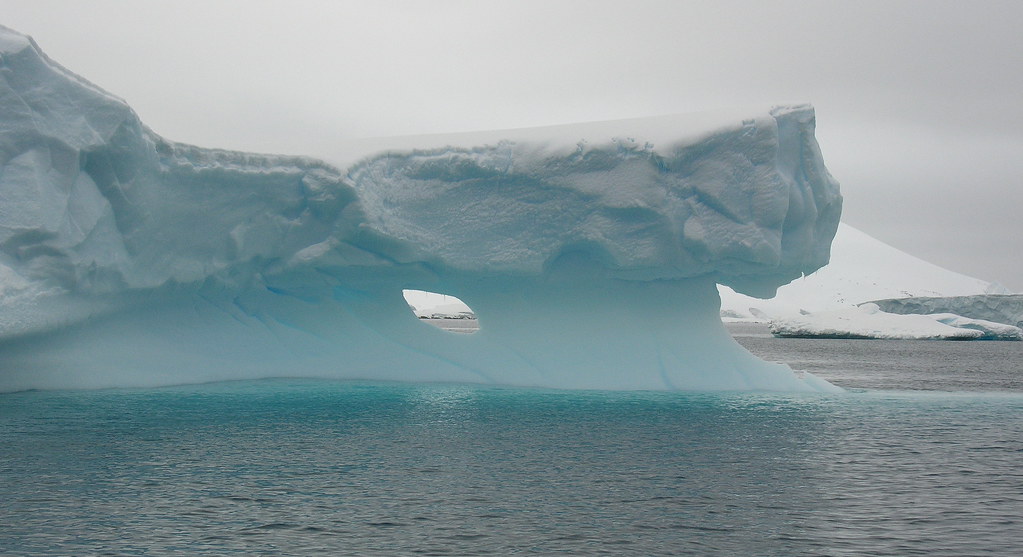 ANTARCTICA2010-324 Pleneau Island Iceberg Alley  南極 Pleneau島冰礁群