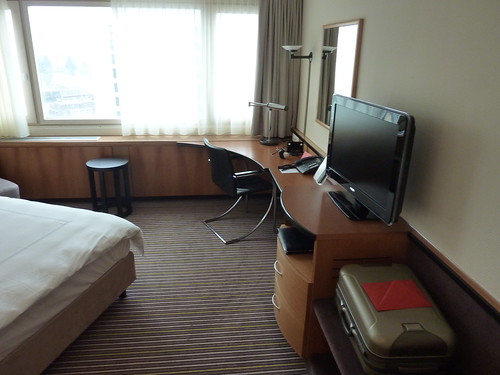 Swissotel Hotel Zurich Room 2116 (1)