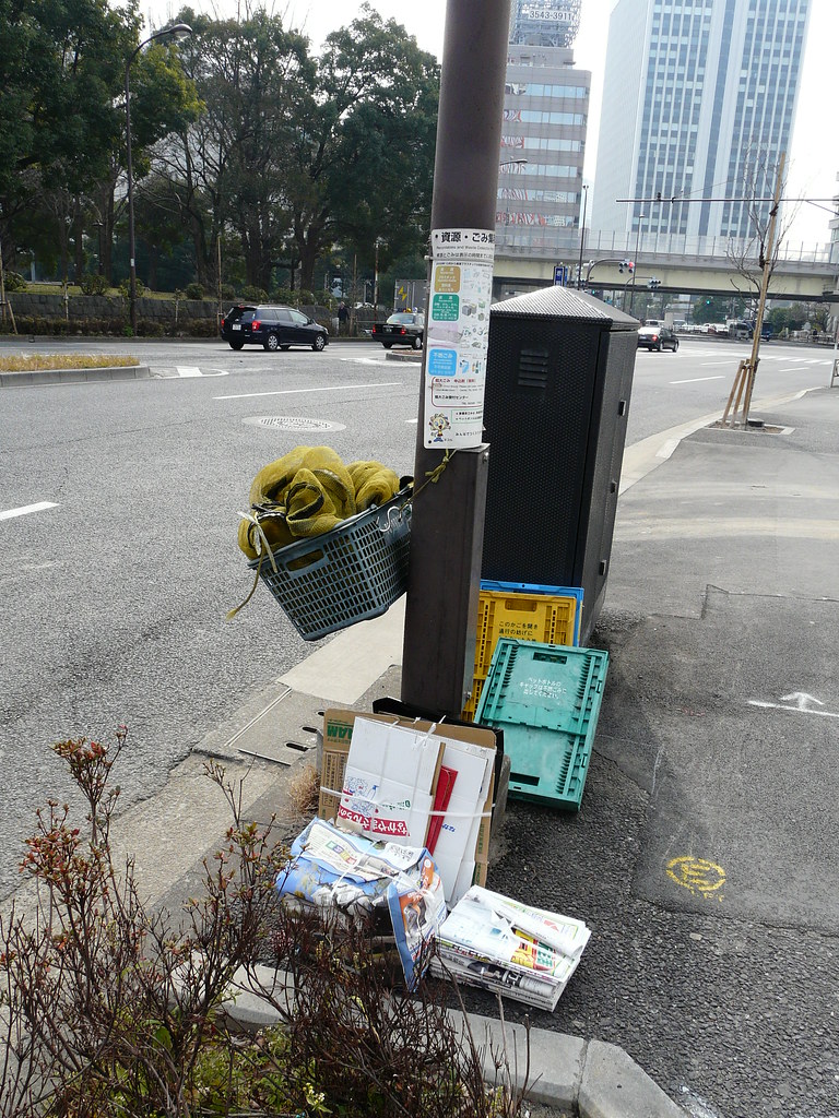 Streetside Rubbish Net Storage