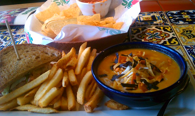 Chili's and Foursquare team up to get me fed!