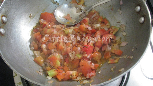 Frying Tomatoes with Onions