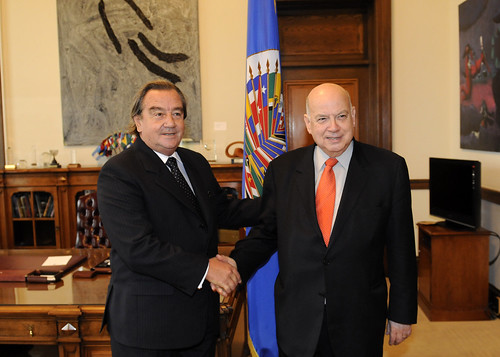 Secretario General de la OEA recibe al alcalde de Providencia
