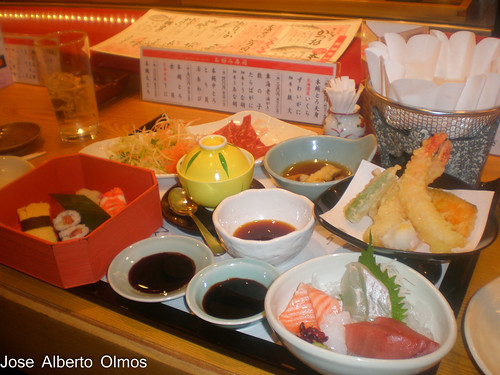 Primera comida en Japon