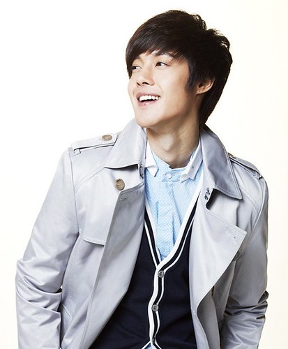 South Korean actor Kim Hyun Joong casual apparel photo _14_