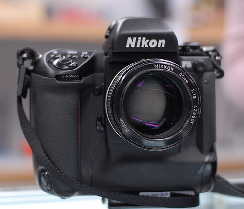 Nikon F5 - Camera-wiki.org - The free camera encyclopedia