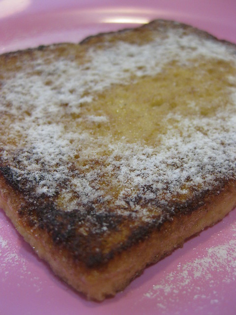 French Toast with dusting sugar