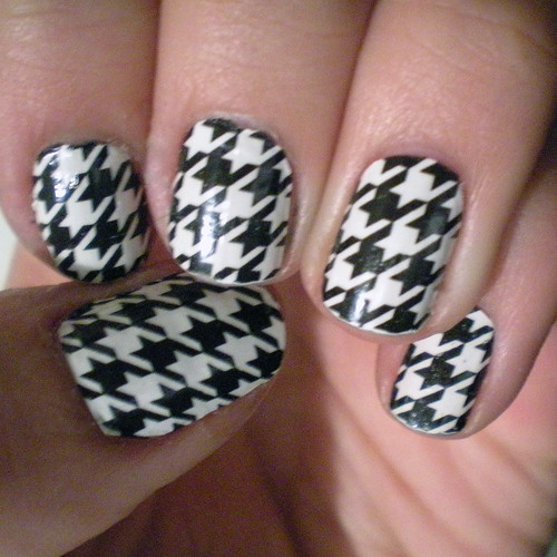 houndstooth nails