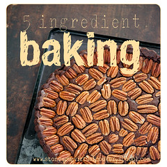baking logo pecan pie