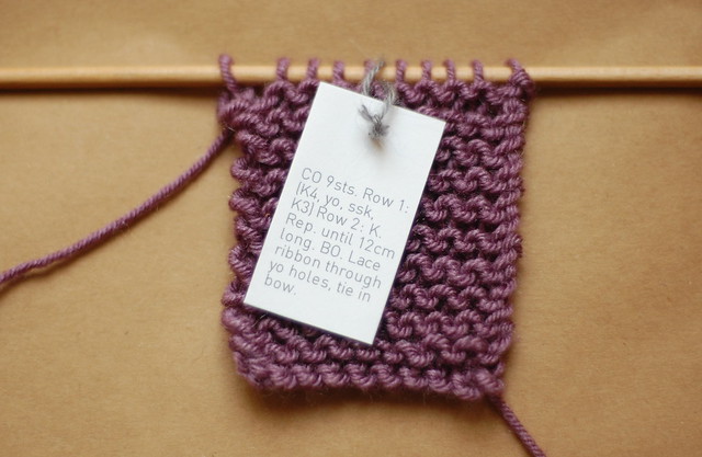 mini knit bracelet pattern